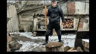 Дурачок из деревни. Как рубят дрова разные люди? How different people chop wood