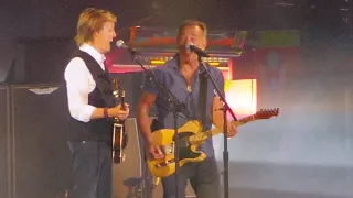 Paul McCartney with special guest Bruce Springsteen - MetLife Stadium (4K)