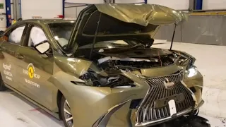 2019-2023 Lexus ES - CRASH TEST (Very Safe Luxury Sedan) Euro NCAP Crash Test l 5 Star Rating