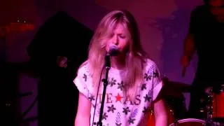 Still Corners - The Trip (LIVE)