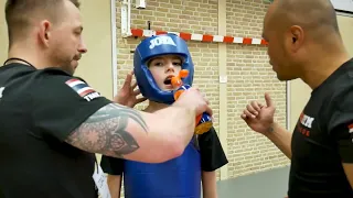 Demo wedstrijd Kickboksen voor kinderen en volwassenen Enschede Hengelo Oldenzaal Haaksbergen.