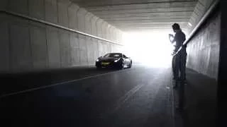 Loud Ferrari 458 Italia Fly By Through Tunnel!