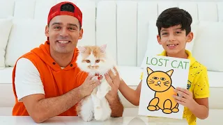 Jason y Alex encontraron un divertido gatito | Historia instructiva sobre un gato!