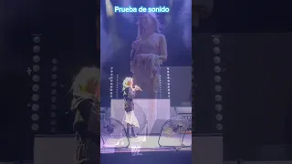 Ana Mena cantando La gata bajo la lluvia  de Rocío Durcal un regalito para toda la gente de 🇲🇽