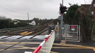 *Brand New Upgrade* Wateringbury Station Level Crossing (Kent) Saturday 29.12.2018