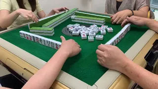 Mahjong189.JP制開鬼百搭做牌三回之三：爆冷，兩家大勝而回，兩家大敗。