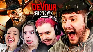 4 GAMER vs. COWBOY ZOMBIE | Devour: The Town