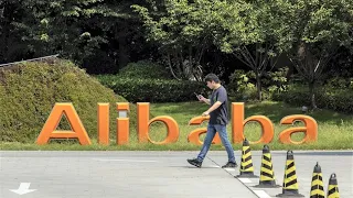 Alibaba Shares Fall in US as Weak Core Business Offsets Buyback