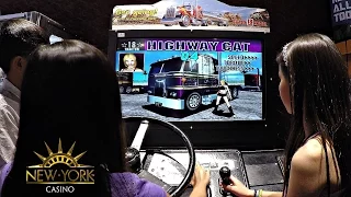 Arcade Game 18 Wheeler American Pro Trucker Game Play! レースゲーム