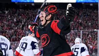 Kotkaniemi scores Canes' 1st outdoor goal!