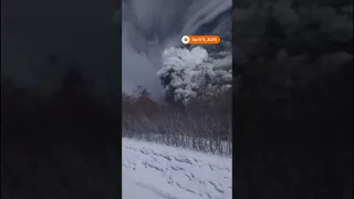 Volcano erupts in Russia, spewing clouds of ash