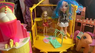 Thrift store doll hunt and haul! Vintage Barbie, My Little Pony, Ever After High and Rainbow High :)