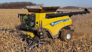 2022 New Holland CR9.90 with Powerflex tracks and Geringhoff Elite Rotodisc in Michigan.