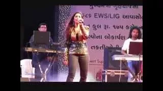 Jaadu Hai Nasha Hai Song By Shreya Goshal At Surat Night Merathon