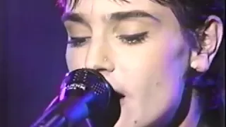 Sinead O'Connor sings "John, I Love You" to Jon Stewart