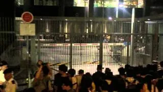 Беспорядки в Гонконге. Hong Kong Students enter Civic Square (part 1)