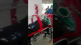 ASÍ TRASLADABAN A MATEO AL HOSPITAL DEL QUEMADO