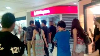 Follow Julia Barretto & Jane Oineza at Glorietta