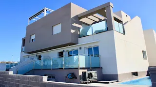 TORREVIEJA: 3 Bedrooms Huge Semi Detached Villa with Pool, Garage & Solarium (©WhiteVillasInSpain)