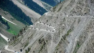 Asia ZojiLa one of the world's most dangerous mountain road