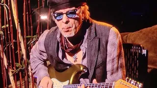 Johnny A pays homage to Jeff Beck