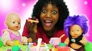 Baby Annabell & Play-Doh waffles - Play dolls & cooking toy food for Baby Born dolls.