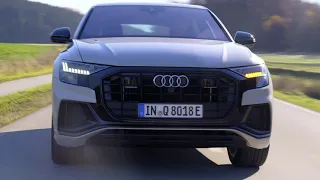 Audi Q8 TFSI e in Vicuna beige Driving Video