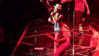 Bruno Mars 'MoonShine' live O2 Arena London 09.10.13 HD