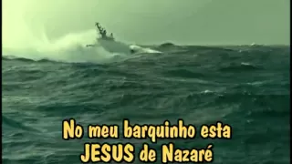 Musica meu Barquinho Editado com Lindo Video de Um barco em Mar revolto