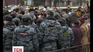 У Москві влада арештовує невгодних мітингарів, які виступають проти війни