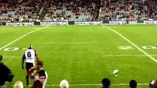 Johnathon Thurston practising kicking a goal & then attempting from the same spot "in game".