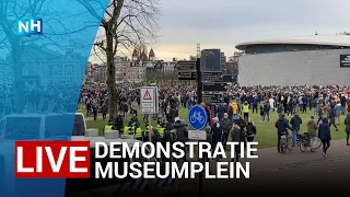 LIVE 🔴  Politie grijpt in bij demonstratie Museumplein