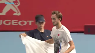 Medvedev Stuns Nishikori to Claim Biggest Title Yet  | Tokyo 2018 Final Highlights