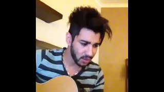 Cantando no quarto do hotel em Lisboa...