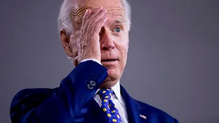 Biden falls over after getting off bike in Delaware