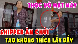 😣 Đến giao hàng, anh shipper "ĂN CHỬI" te tua vì bà cô "KHÔNG THÍCH" nhận hàng nữa!