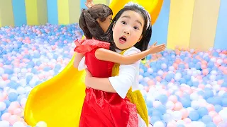 【入店祝い○○○万円】ボラムとパパ、巨大人形プレイハウスディズニープリンセス エレナを買う!