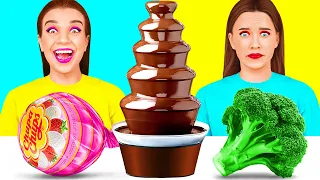 Богатая vs Бедная Шоколадный фонтан Челлендж | Едим только сладости 24 часа c Craft4Fun Challenge