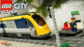 LEGO CITY Le Train de Voyageurs sous le Sapin de Noel Eurostar Review 60197 Speed Build