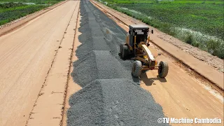 Amazing Extreme Motoniveladora Operator Trimming Slope Skills And Grading Gravel Building New Road