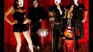 Gitarkin Vs Scotland Yard - Messer Chups