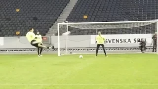 Ibrahimovic AMAZING bicycle kick in Sweden training - OMG