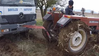 Traktör Şöförü İşin Tekniğini Biliyor - Kamyon Kurtarma