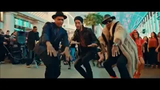 Descemer Bueno, Enrique Iglesias - Nos Fuimos Lejos (Video) ft. El Micha