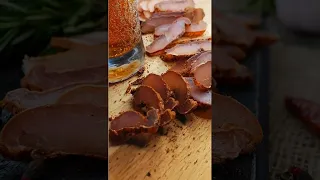 Бастурма из куриной грудки [БЮДЖЕТНЫЙ ДЕЛИКАТЕС] Вяленое мясо со специями #shorts