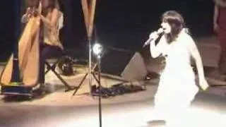 Bjork- It's Not Up To You(Live in Paris 2001. 1nov)