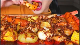 ASMR SEAFOOD BOIL BLOVES SAUCE | SAUSAGES | CORN | CRAB STICK | POTATO | EATING SOUNDS