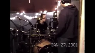 slipknot's joey jordison recording metabolic at the sound city studio 01.27.01