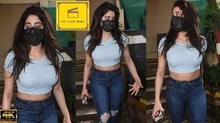 janhvi kapoor hot look in blue jeans at outside gym