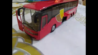 Metal Diecast City Coach Bus (TEAMSTERZ)